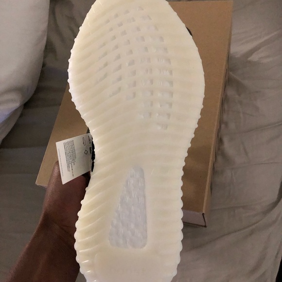 Zebra yeezys - Picture 4 of 4